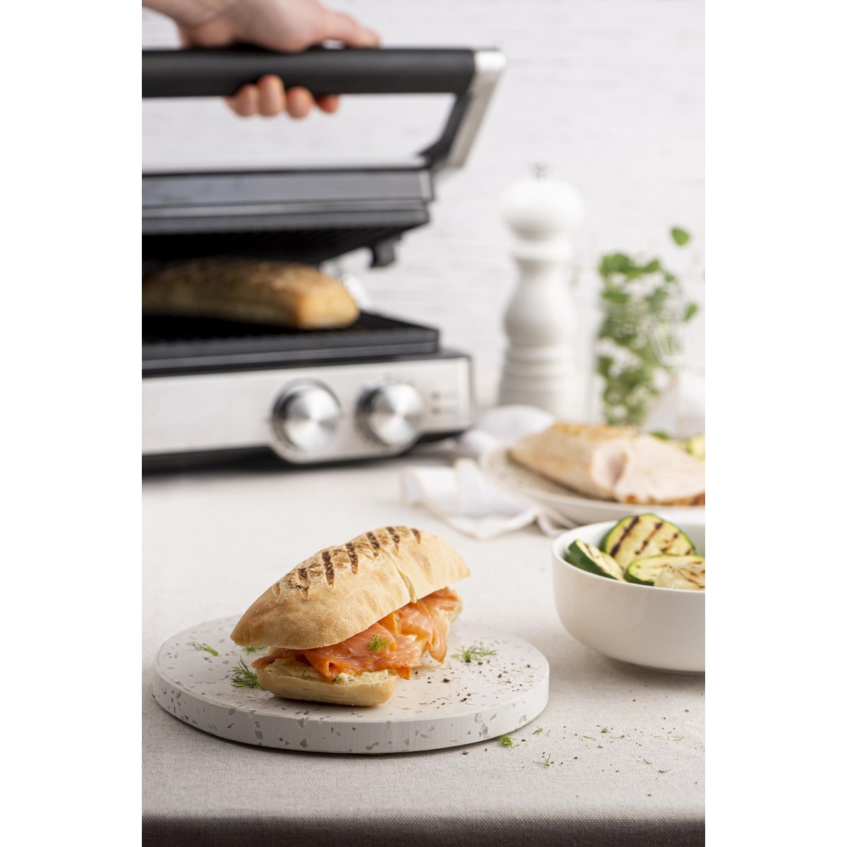 798x1200 fritel gr2285 - grill / panini / bbq in 1 - grilloppervlak 29x23 cm - 180° openklapbaar - 2000w - afbeelding 6