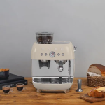 SMEG EGF03CREU - Espressomachine met geïntegreerde bonenmaler - Crème