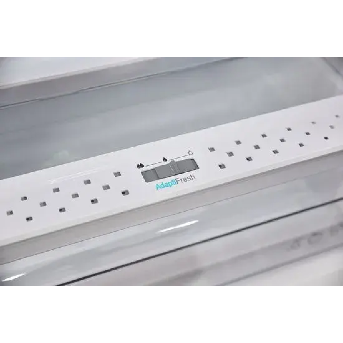 sharp sjlc11cmxwdeu - kastmodel koelkast - no frost - 389 liter - energie label d - wit