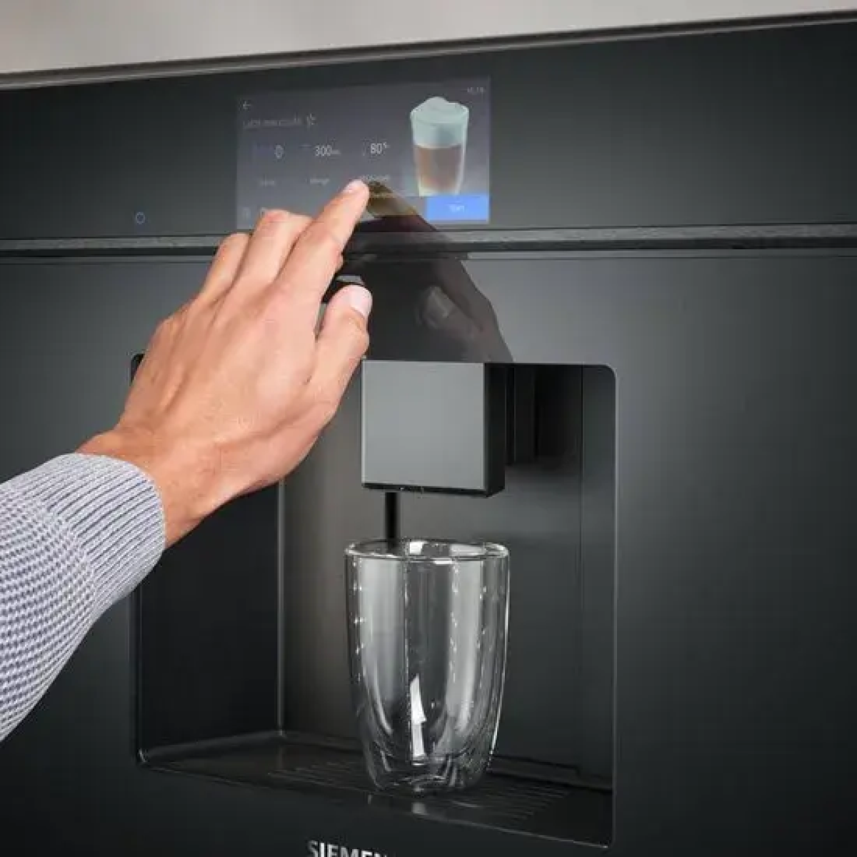 siemens ct718l1b0 - iq700 - inbouw espressomachine - zwart - home connect - automilk clean