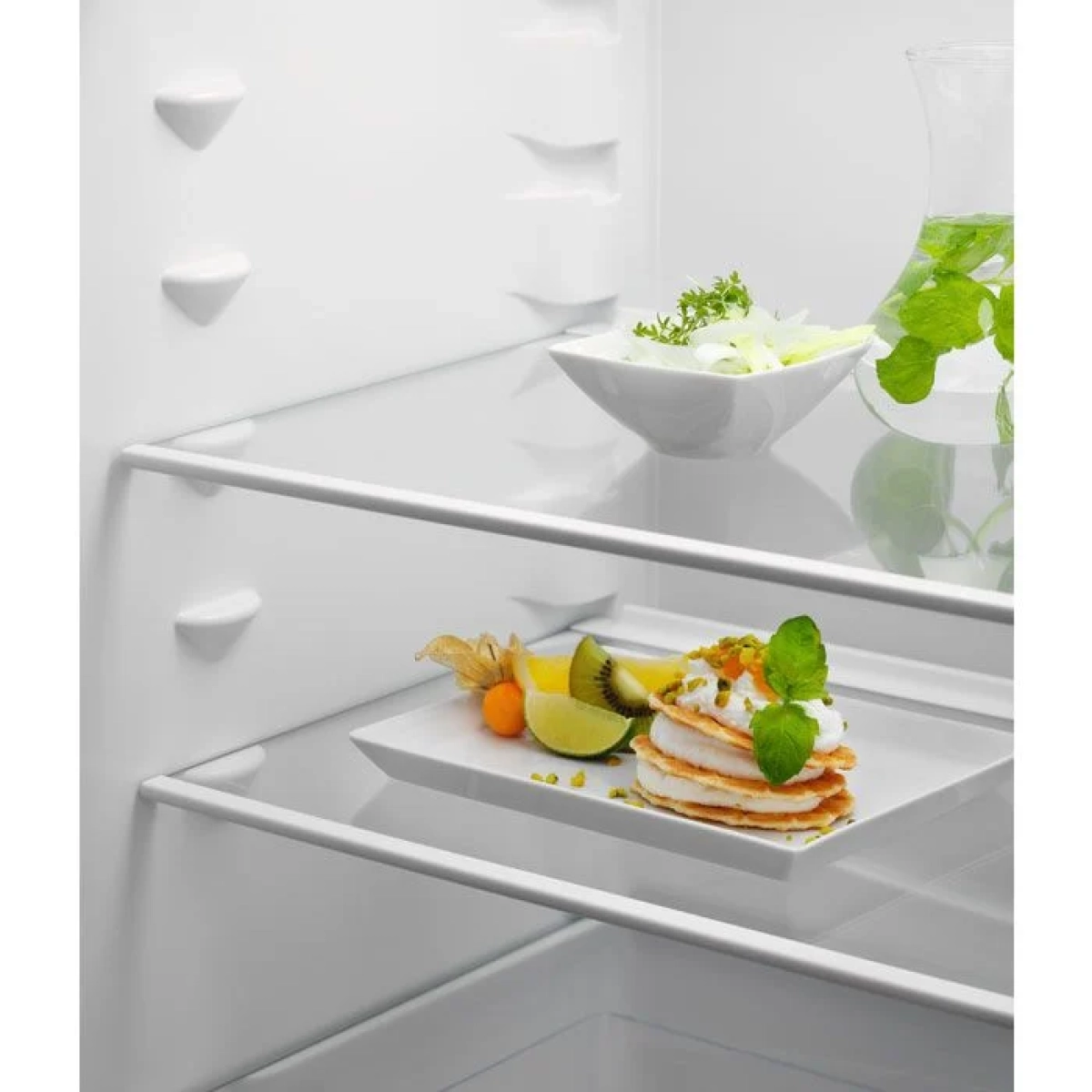 zanussi znlk18es3 inbouw koel-vriescombinatie – lowfrost – 177 cm – energieklasse e - sleepdeursysteem - afbeelding 6